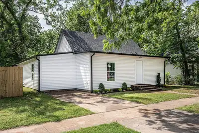 Image de Charming 4-bedroom house 1. 4 miles from Ou campus with WiFi.