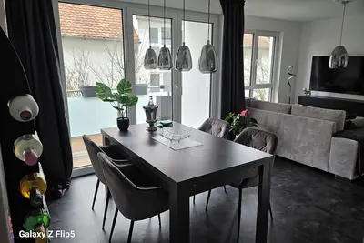 Image de High-quality and modern 3-room apartment with parking space and balcony
