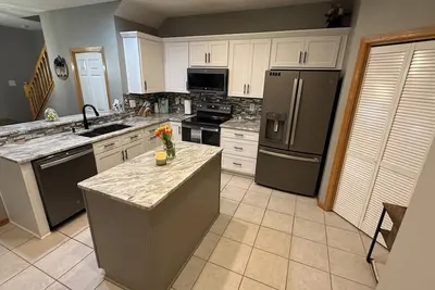 Image de Trendy townhome near Jordan Creek & TopGolf!