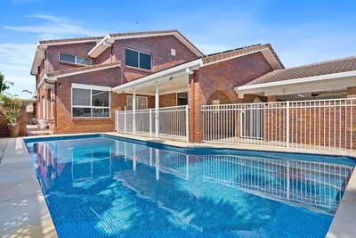 Image de Spacious Family Oasis 5br Waterfront Pool