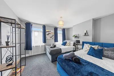 Image de Stylish Gravesend Gem\/ Sleeps 8 \/ Free Parking