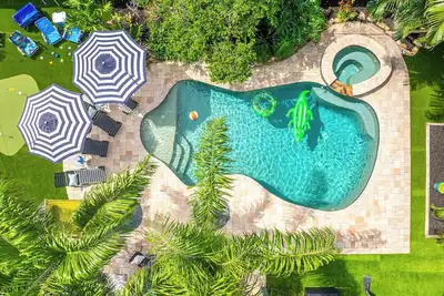 Image de Your Seminole Escape! 4mi to Beach - Mini Golf - Game Room - Fire Pit