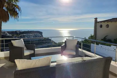 Image de Villa Geolinaa, vue mer panoramique. Animaux de compagnie acceptés!