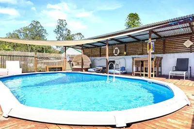 Image de Waterfront Retreat with Games for the Whole Family