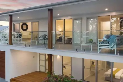 Image de Perfect Beachhouse Lakes Surf at your Feet