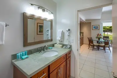 Image de Waikiki Shore 205 Park View 1 Bedroom