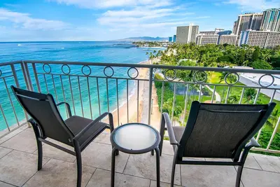 Image de Waikiki Shore 1000 Oceanfront 2 Bd + Bonus Bd 2 Ba