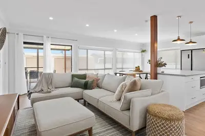 Image de Sip and Soak Up Summer in the Hunter