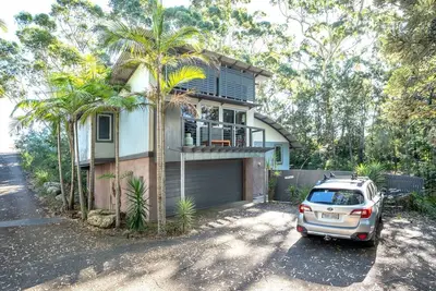 Image de Relaxed Coastal Retreat Just Steps from the Beach