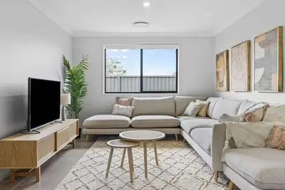 Image de Time Out Beautifully decorated new home