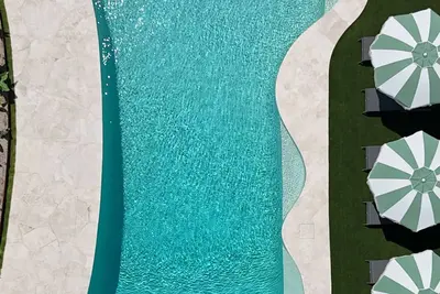 Image de Spectacular Ocean Front home With Pool