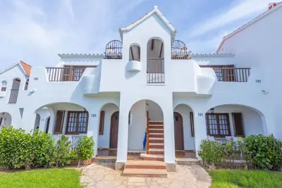 Image de Joli appartement pour 4 personnes avec piscine, climatisation, Wifi, Tv, vue panoramique et parking