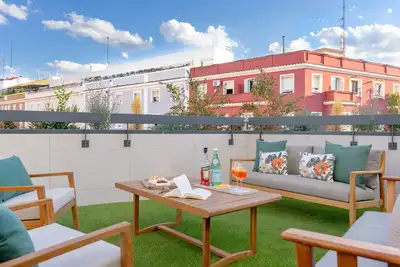 Image de Duplex with gym, swimming pool and garage in Ciudad Jardín