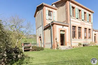 Image de Ancienne Ecole - Montbrun-Bocage
