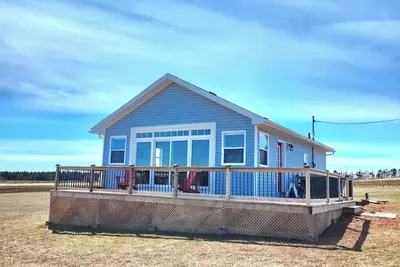 Image de Your 2 bedroom Blue Cottage Just 2 Minutes from the Sands of Cousins Shore Beach
