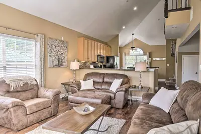 Image de Family Condo w\/ Pool Access, Near Table Rock Lake