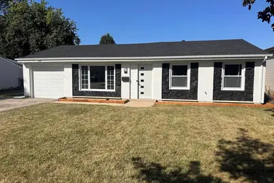 Image de 3-bedroom house in fantastic Hanover Park with Ac, WiFi. Enjoy your stay