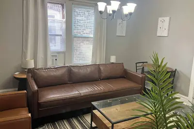 Image de Cozy Home Full Private 2nd Floor Apartment with Ac, WiFi in Chicago