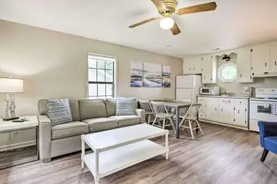 Image de Cozy, lakeside cabin on beautiful Tims Ford Lake