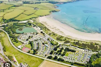 Image de The Beach Retreat - Homely Beachside Caravan on 5* Park