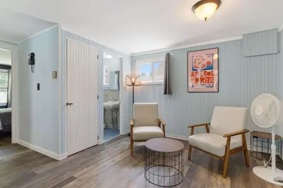 Image de Cozy 2 Bedroom Cottage