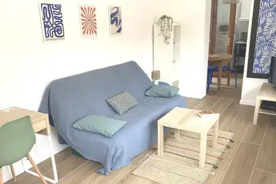 Image de Très proche des plages, maisonnette rénovée. \nHavre de paix proche de tout.