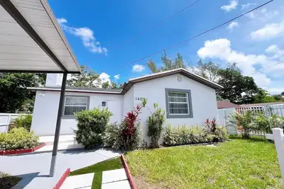 Image de Halloween Family Home 🎃 near Miami Airport in Midtown with Free Parking and WiFi