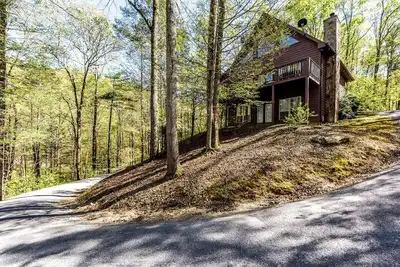 Image de This lovely home is a great place for a family gathering. Secluded with nature