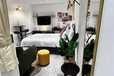 Zy 5. Little Urban Nest--Skydeck @ Bitexco nearby