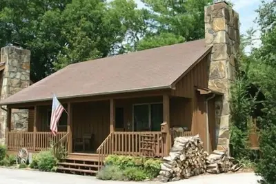 This cozy one bedroom home is perfect for golf lovers has a wonderful view