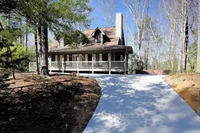 Enjoy this mountain home located near the Great Smoky Mountains Park