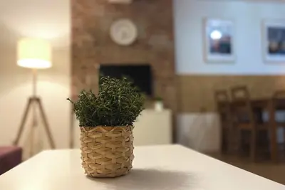 Image de 2-bedroom apartment in charming Gdańsk with free parking, WiFi, Ac, scooters