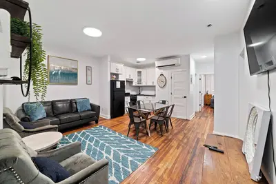 Image de Charming 3-Bedroom House in Delightful Brooklyn with Wi-Fi & Ac