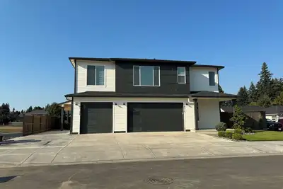 Image de Beautiful and Modern Adu with its own private entrance