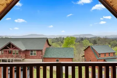 Image de Cabin w/ Hot Tub & Game Room in the Smokys!