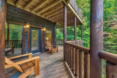 Image de Cabin w/ Hot Tub, Theater & Views - Sleeps 22