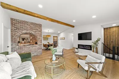 Image de Modern Cabin w/ Hot Tub & Foliage Views!