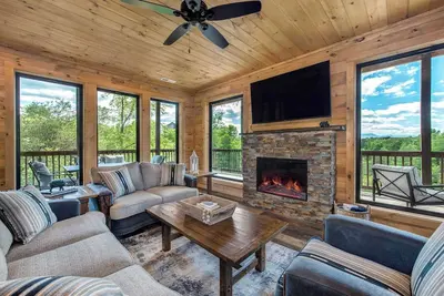 Image de Pet Friendly Cabin Hot Tub, Games & Fishing Pond