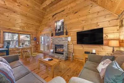 Image de Marietta’s Dream – 2br in Mountains w\/ Hot Tub!