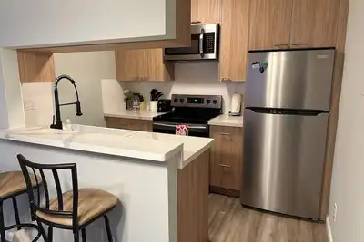 Image de Remodeled 3-bedroom condo in Marina walking distance to beach