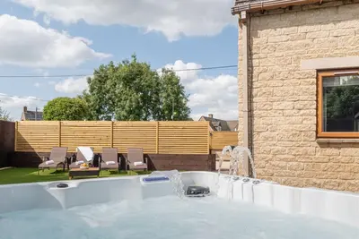 Image de Incredible dog friendly holiday home in the Cotswolds with a hot tub - Puddleduck House