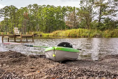 Image de Charming 3-bedroom house on the water with a dock, close to Belhaven & Bath Nc.