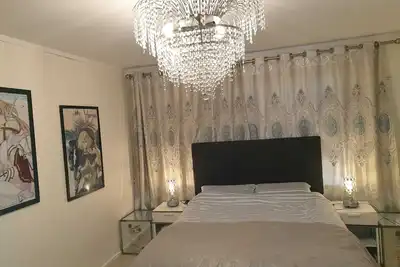 Image de Exclusive to International Travellers Only Book now\n