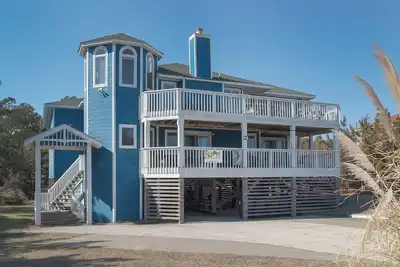 Image de Spacious 8-Bedroom Oceanside Retreat with Private Pool in Corolla, Nc