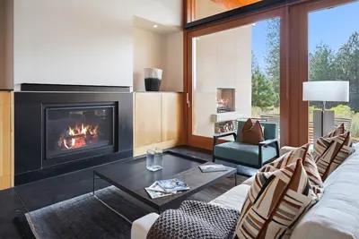 Image de Reserve Camp 25 - Modern, Mountain Views, Reserve Camp, Walk to Nwx