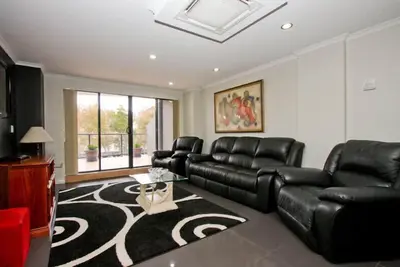 Image de Two Bedroom Apartment