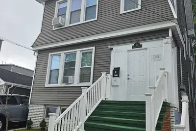 Image de Spacious 3-bedroom apartment with WiFi, Ac in charming Irvington