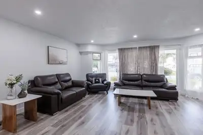 Image de Three Bedroom Ac house Near Guildford