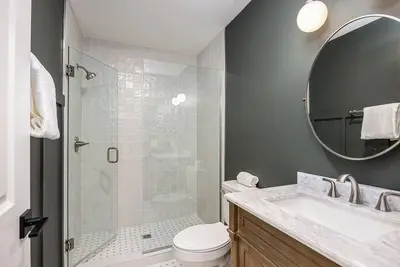 Image de Near 12 South & Centennial Park | The Nomad #5