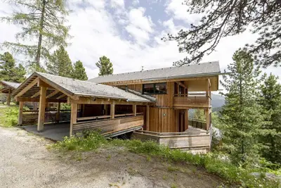 Image de Magnifique chalet avec bain à remous